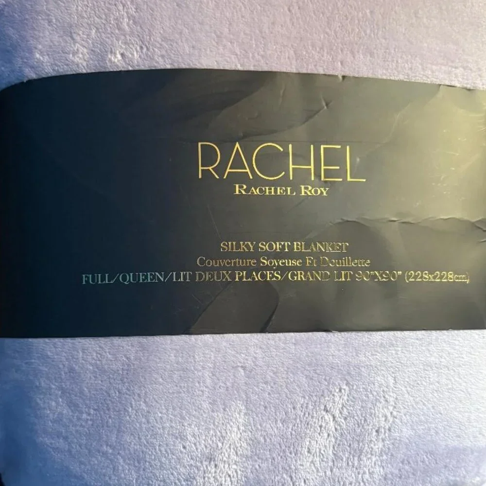 NEW GORGEOUS LAVENDER PURPLE RACHEL RACHEL ROY QUEEN / FULL SILKY SOFT BLANKET